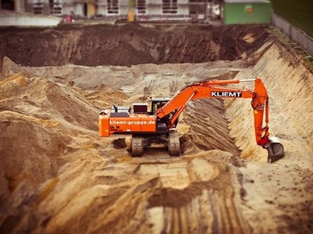 Earth Moving Equipment Hire Mpumalanga By VOS PLANT